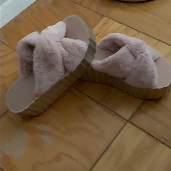 Sandals - Picture 2 of 4